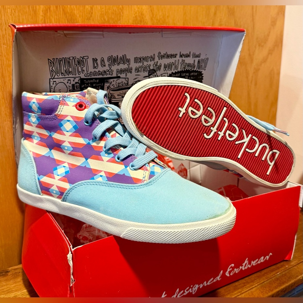 WOMENS BUCKETFEET ROADTRIP MID HIGH TOP CANVAS SHOES SNEAKERS SZ 8 NEW IN BOX
